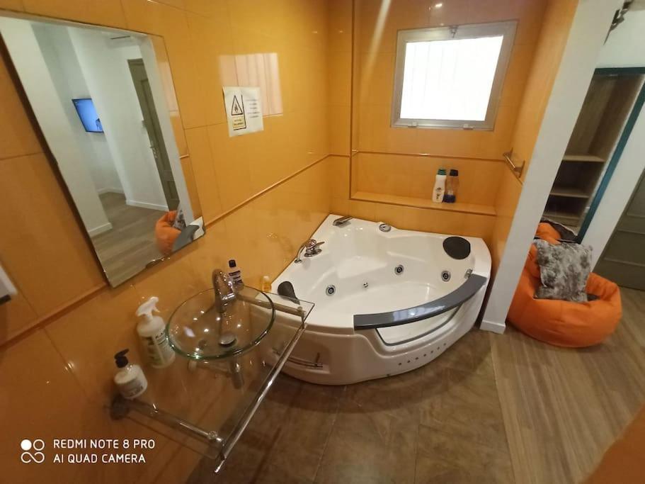 Apartamento Vacacional Apartment Torrevieja Bagian luar foto